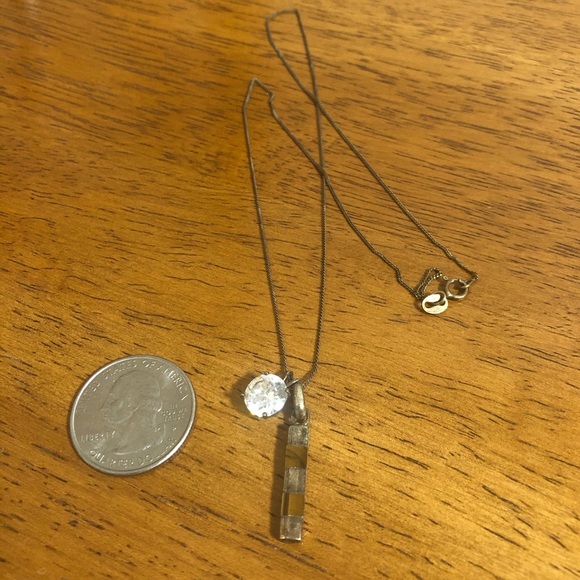 Necklaces and pendants. - Picture 6 of 7